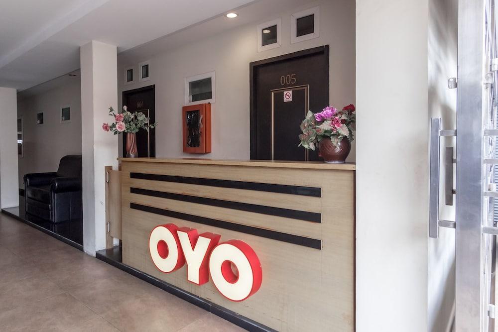 Oyo 294 Andrea Residence Syariah Medan Exterior foto