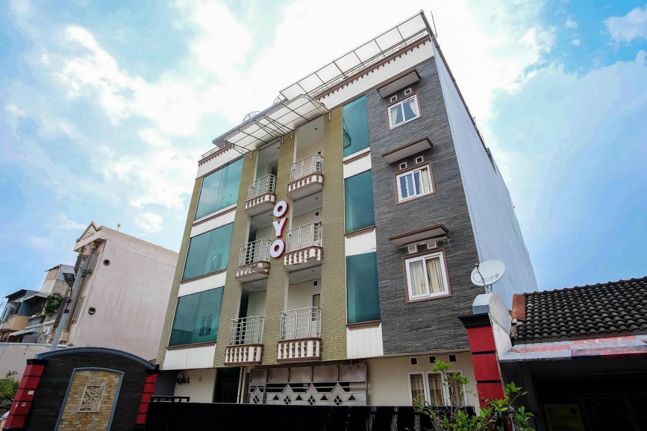 Oyo 294 Andrea Residence Syariah Medan Exterior foto
